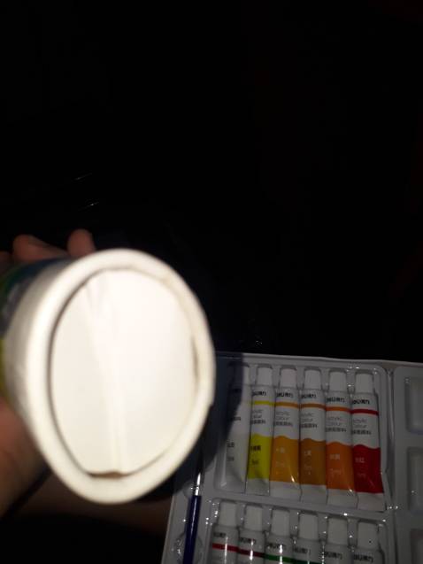 ngoài phần đóng gói còn bị móp thì ko có vấn đề gì cả ngoài phần đóng gói còn bị móp thì ko có vấn đề gì cả