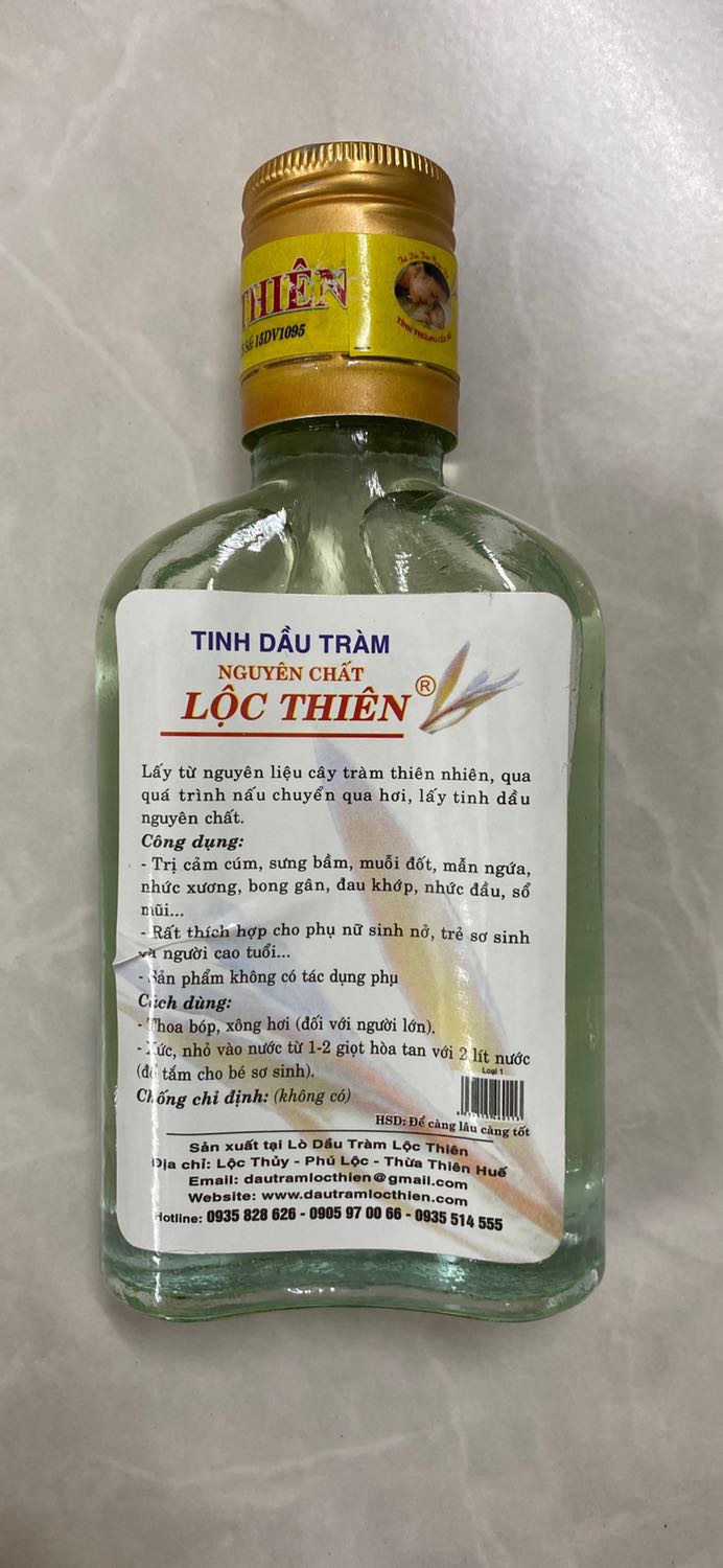 Bao bì có thể được chú tâm làm tốt hơn . Cụ thể, ở nắp chai, chất lượng ở mức dùng được. Nhãn dán mặt sau nếu dán không bị nhăn sẽ đẹp hơn.