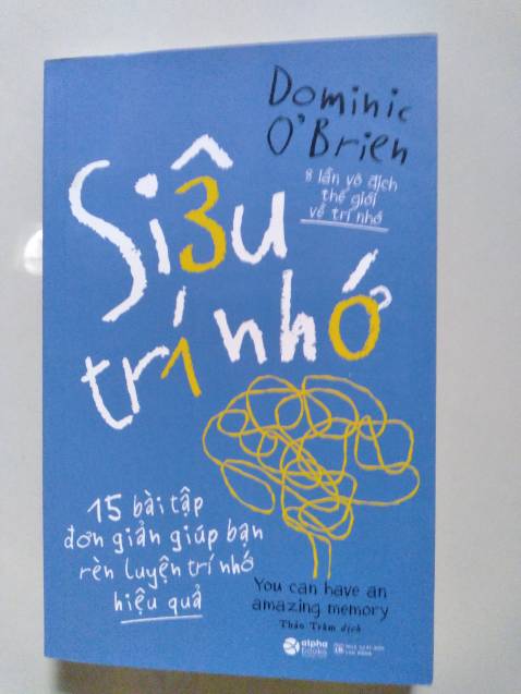Sách ok 👌mép sách bị trầy xước, bên trong sách thì bị một vết hằn dài dọc mép sách ( hơi thất vọng) ☹️