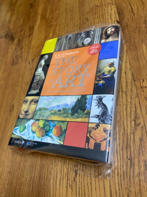 Sách mới, chỉ hơi cấn nhẹ tí chút ở góc nhưng ko ảnh hưởng gì. Giá sale rất tốt rồi nên khá ok. Tks Tiki.