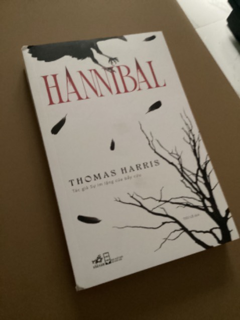 Mọi thứ đều OK trừ việc sách bị móp méo ở góc