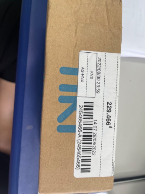 Chuột dùng ổn, giao đúng mã hàng. 
Tuy nhiên mình phải trả thêm tiền cước 242k so với số tiền mình thực trả trên app tiki 229k do khâu đóng gói bị nhầm, ghi người nhận phải trả tiền ship (Như hình mình chụp Của ViettelPost)