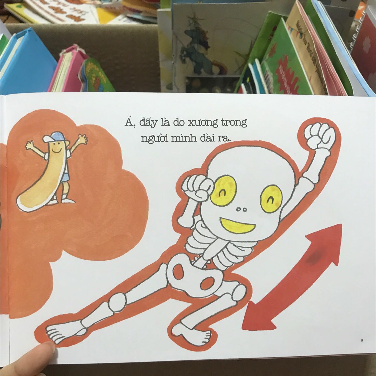 Sách in màu đẹp. Khổ hình chữ nhật. Hình vẽ dễ thương. Bé rất thích