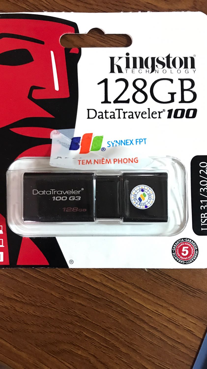 Đề nghị tiki giải thích rõ ràng việc tự ý cắt niêm phong và sp k còn nguyên vẹn đánh tráo hàng à. Tiki làm ăn như vậy à? Như này gọi là niêm phong hả?