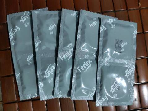 Chưa dùng nên không có gì nhận xét về chất lượng sản phẩm, chỉ cảm nhận thấy shop đóng gói cẩn thận, giao hàng nhanh, có kèm thư cảm ơn rất chu đáo lịch sự