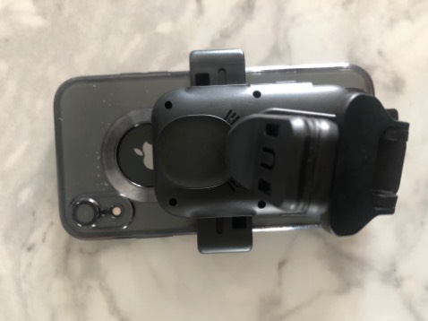 Giá đỡ đẹp cà tiện lợi, hàng như mô tả có chức năng sạc thông minh , rất hài lonhf về sp