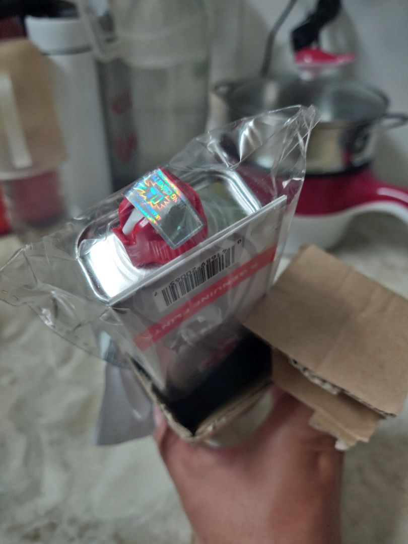 shop để bộ 2 bình xăng zippo mà mình khui ra thấy chỉ có 1 bình xăng và 1 hộp đá là sao vậy shop.Mình ỷ y kg kiểm tra hàng lúc giao,và hôm nay mình lấy ra sử dụng thì thấy chỉ có 1 hộp.Mình hơi bức xúc nên shop cho 1 câu trả lời thoả đáng.