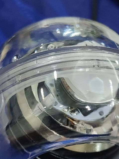 Sản phẩm cũ và bị han gỉ. Dùng đuợc 1 tuần thì đã hỏng