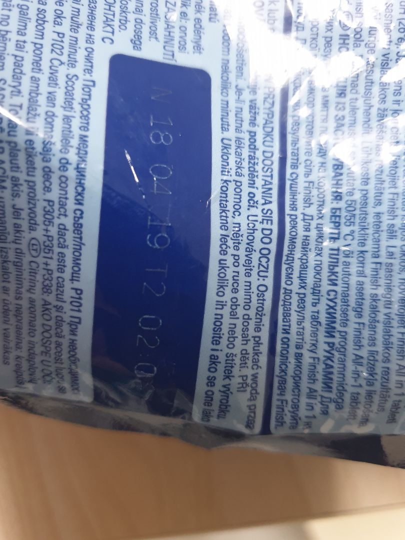 giao hàng hết hạn. xé bọc ra thấy bị lên mốc ở trong luôn.