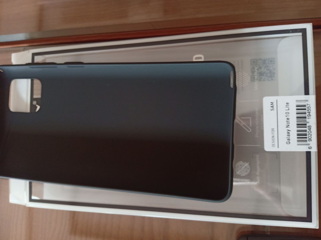 sao lại gửi ốp Galaxy Note 10 Lite. Shop làm ăn vớ vẩn quá