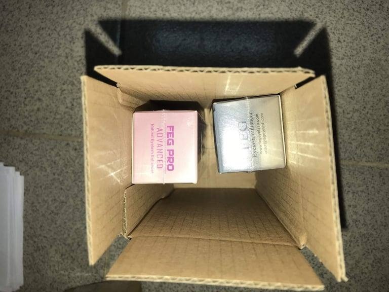 Sản phẩm đóng gói cẩn thận, giao hàng rất nhanh. Mi mình sau khi dùng thử thì thấy có hiệu quả rồi mi dài và chắc khỏe hơn mà mình mới dùng có mấy ngày. Nếu ai bị rụng mi và mi ngắn như mình thì mình kiến nghị các bạn nên dùng sản phẩm này thử nha! 
Sản phẩm chất lượng!

Đây là mi mình sau có mấy ngày dùng nè! FEG này rất ưng nên dùng thử nha mọi người!