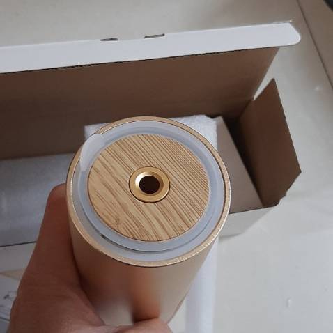 Máy xịn sò, chạy rất êm, phun sương mịn lắm ạ. Cám ơn shop