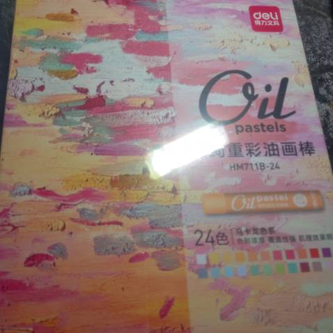 Mua xong chỉ tự hỏi sao bản thân mình không mua loại 48 màu thôi hehe