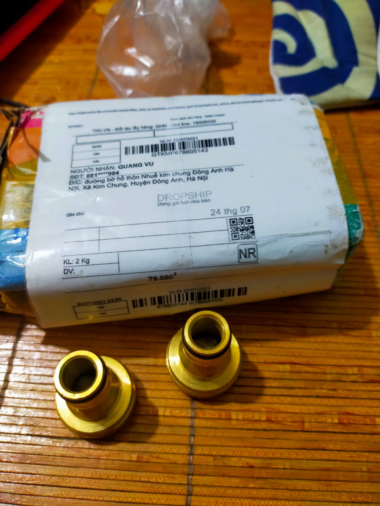 đặt mua 2 bộ gửi cho 2 cái đầu này ko biết lắp vào đâu bán hàng như đầu ...