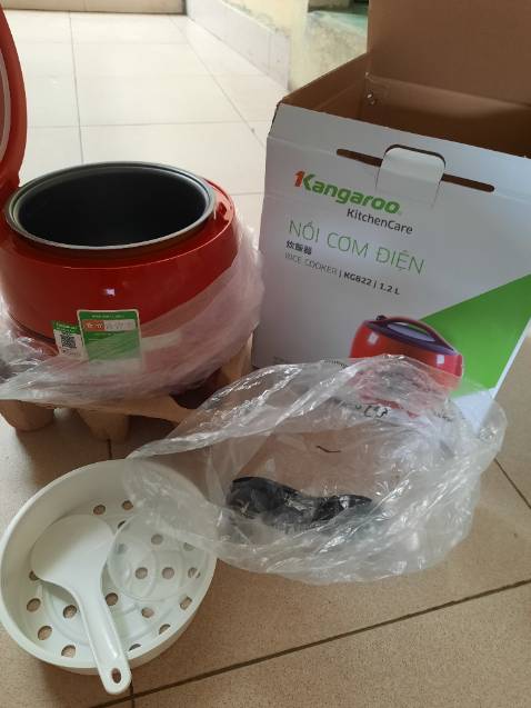 Nồi 1.2l mà sao quá nhỏ, ở nhà mình đang xài cũng 1.2l của kangaroo luôn mà to hơn nhiều. Mua về nhìn 2 nồi cùng 1 hãng, cùng dung tích mà sao kỳ lạ vậy? Tiki xem lại dung tích  chớ 1.2l mà nhìn nhỏ hụt hẫng luôn. Mua về nhỏ quá báo đổi trả để mua cái to hơn mà chưa thấy tiki gửi *** phản hồi