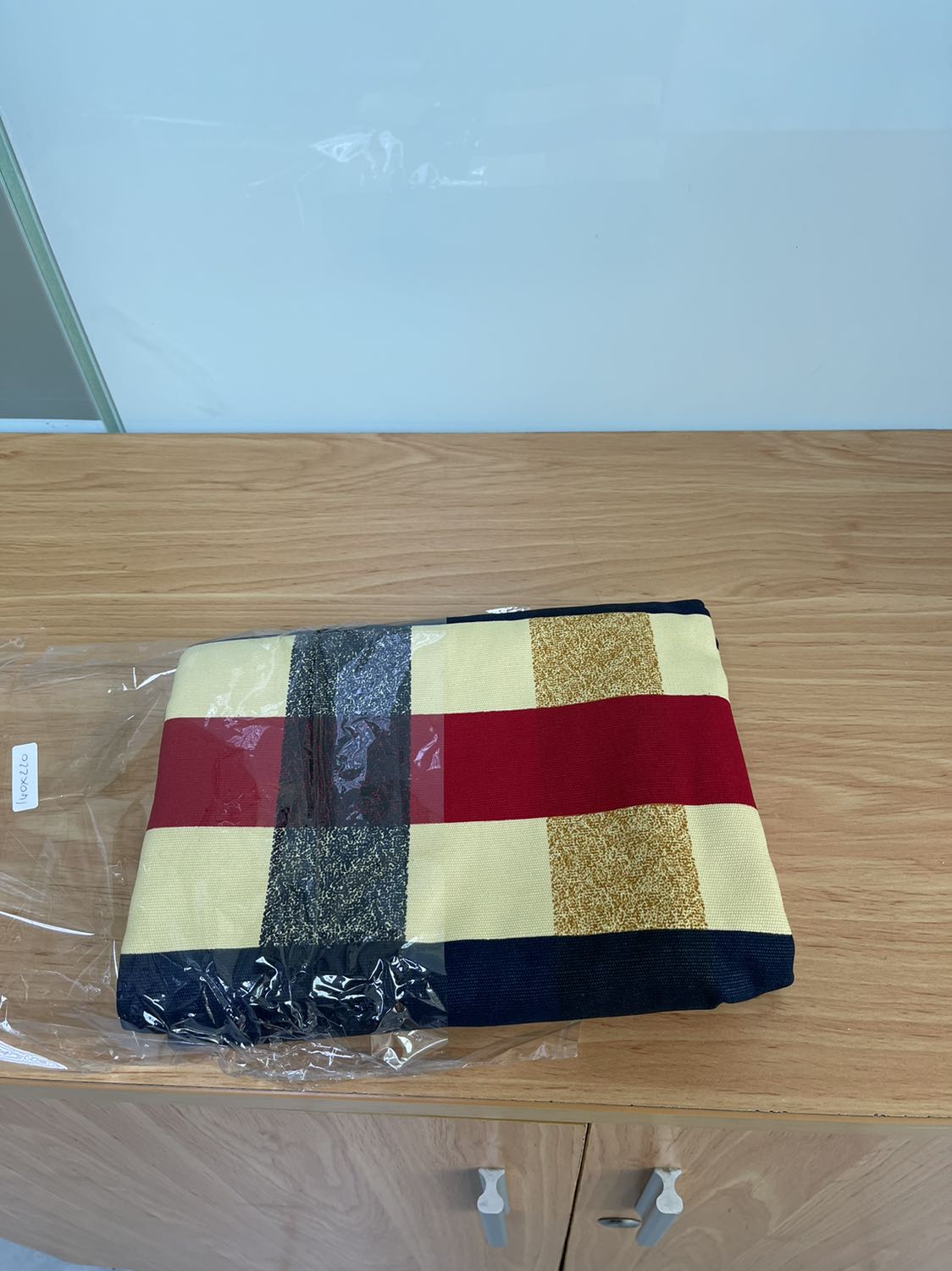 Rất hài lòng, *** đẹp, không ra màu khi giặt ??