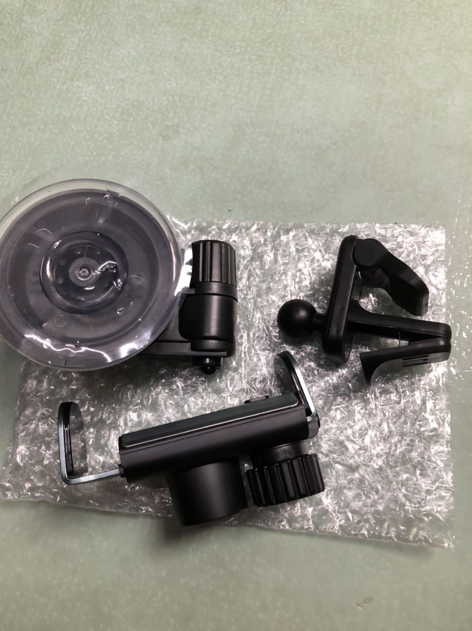 Chất lượng, xoay ngang dọc vs có đế hít kính tặng kèm của shop tks