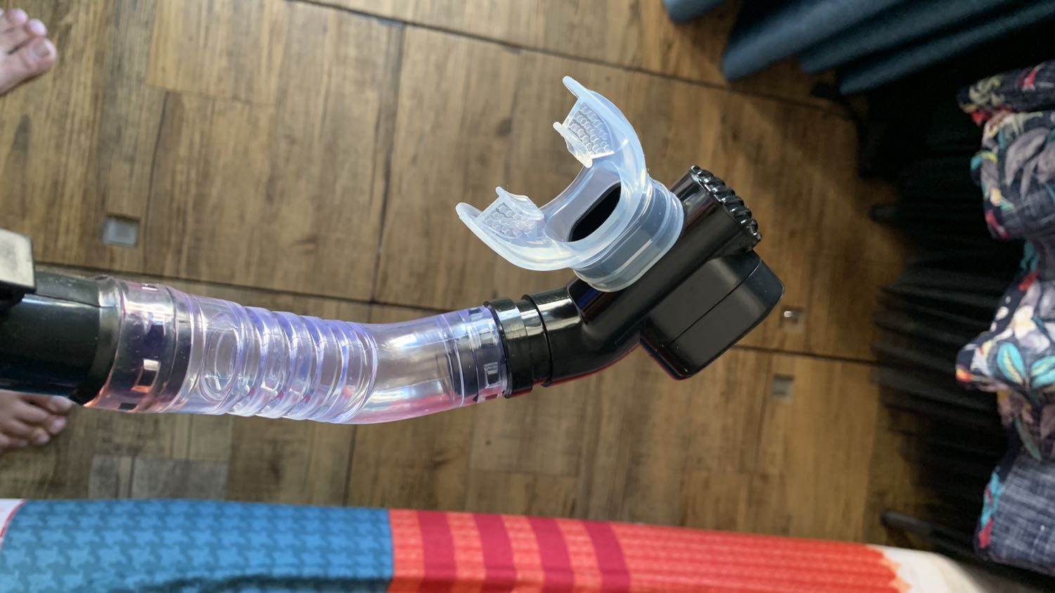 Rất thích và xử dụng rất nhiều trong chuyến đi Phú Quốc vừa rồi. Lại còn có chỗ lớ Gopro nữa chứ… nên mua