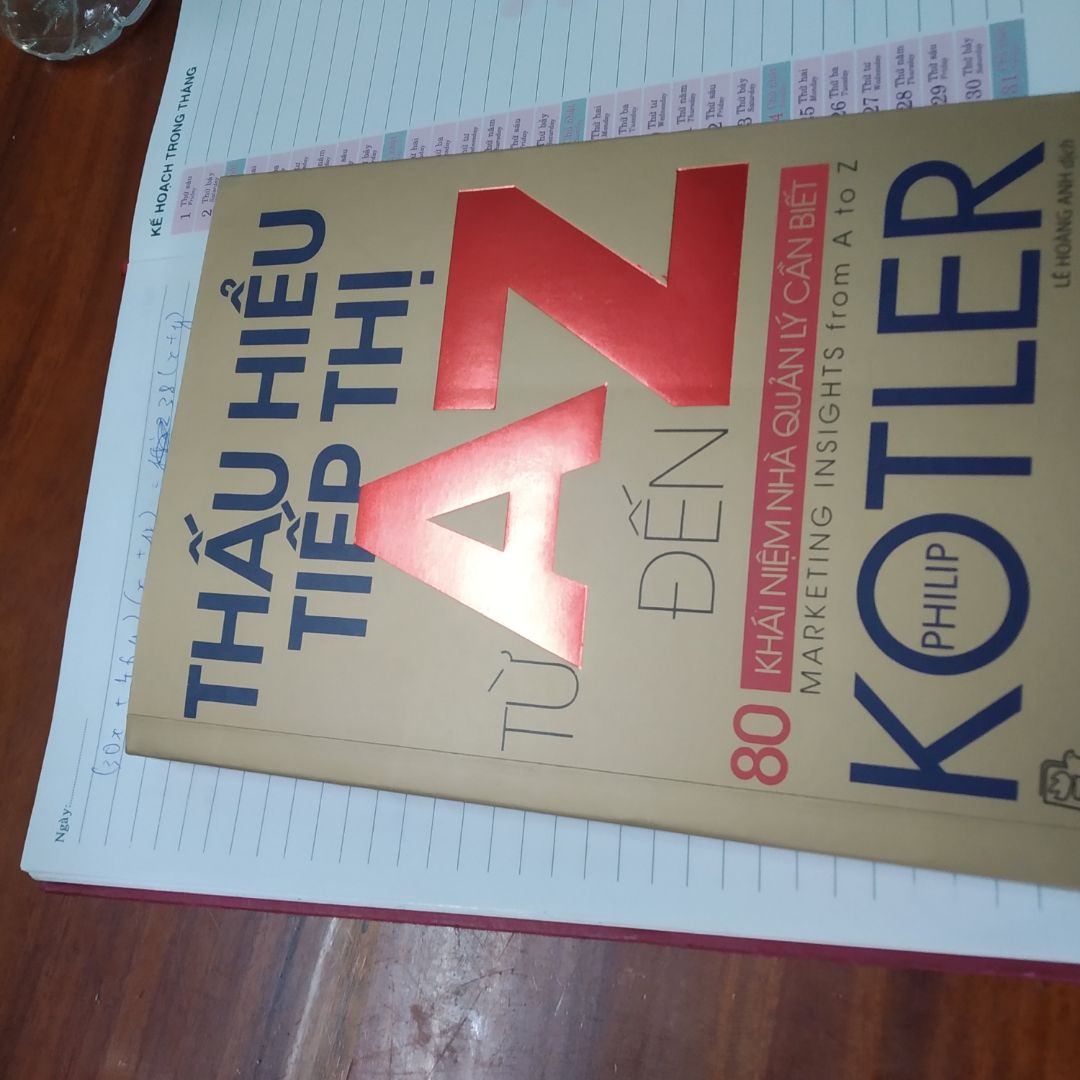 Sách đẹp, nội dung hay cực, vừa phù hợp cho những người chưa biết nhiều hoặc rõ về tiếp thị, vừa phù hợp cho những người có kinh nghiệm và đang cần ôn lại một số thứ về 80 khái niệm này... Cực kì hữu ích và thông dụng.
