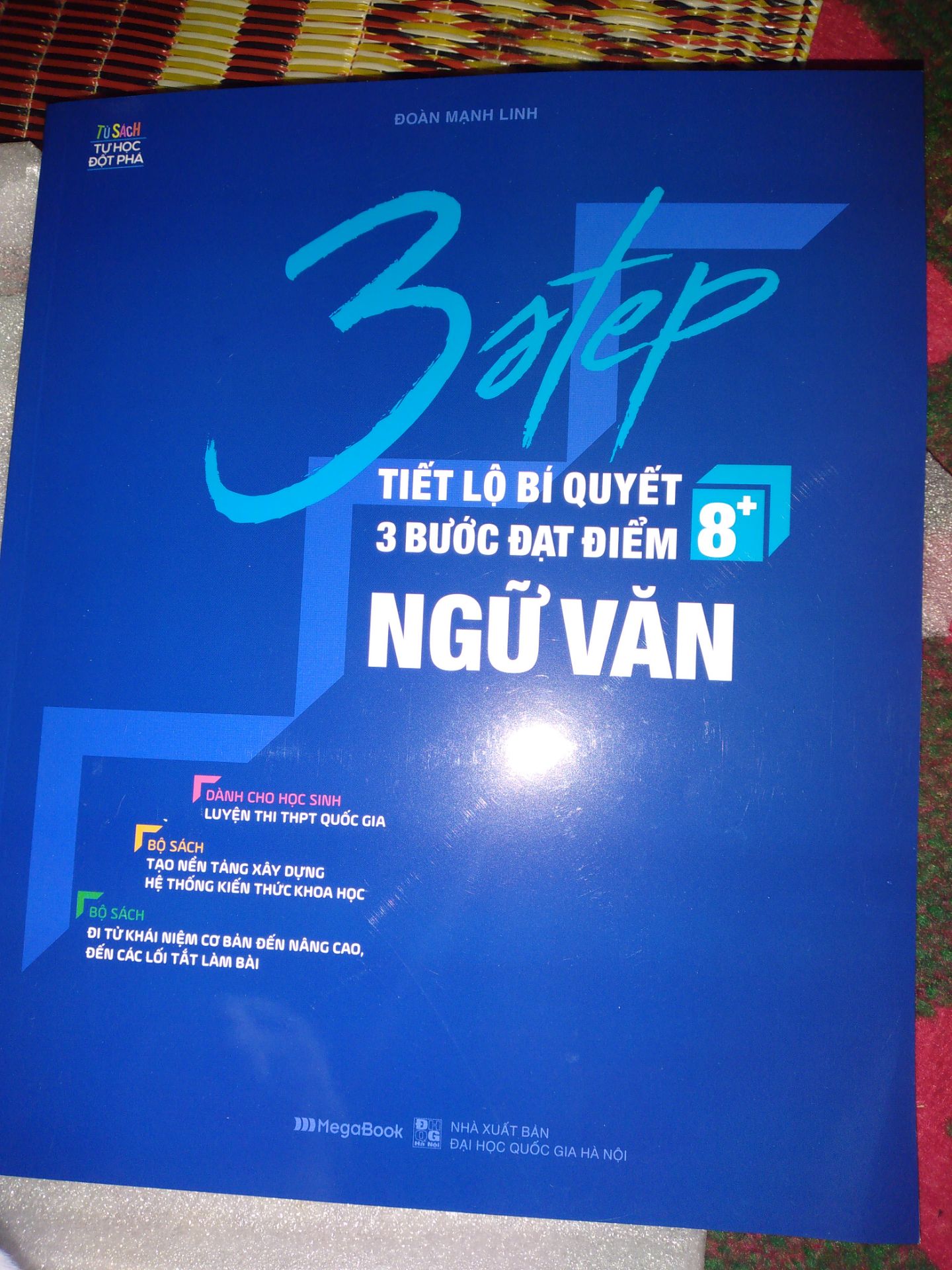 Sản phẩm tổng thể là đẹp ạ , anh shipper trời mưa gió lạnh 6độ  nhưng vẫn giao hành ( mình cảm ơn những  a làm shipper ạ )  .Sách hơi cong nhẹ phần cuối nhưng ko sao cả , 1 số trang chưa tách hết nhưng cx ko thành vấn đề bởi e có thể xử lý được . Giao hàng nhanh ạ ☘🍀❤,mong mọi người ủng hộ shopp .Mình được chị đh Ngoại Thương review thấy hay lên mua tham khảo .😂❤
