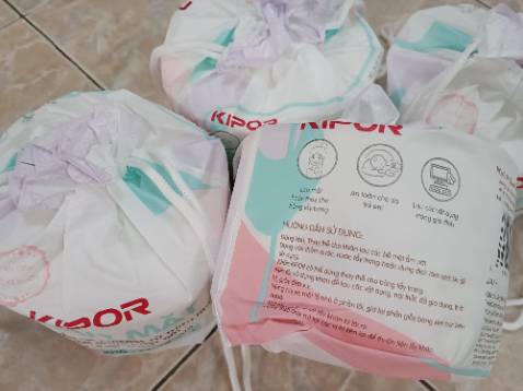 Vải mềm mịn, thấm hút tốt, giá tiki rẻ hơn so với app khác, lúc mua chỉ có 39K.