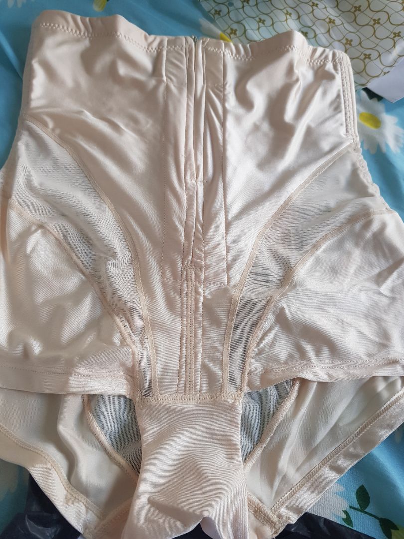 mua đai nịt giao cái quần ?????????? mua trên tiki mà còn vậy