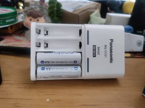 Chất lượng pin tốt, tuổi thọ pin dài, sạc chất lượng.