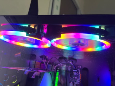 Led đẹp chạy ổn định dễ lắp đặt, nhưng có điều mua 2 cái nhưng 1 cái ốc vặn vào thì ok 1 cái ốc vặn mãi k dc, phải tìm kiếm ốc khác vặn vào