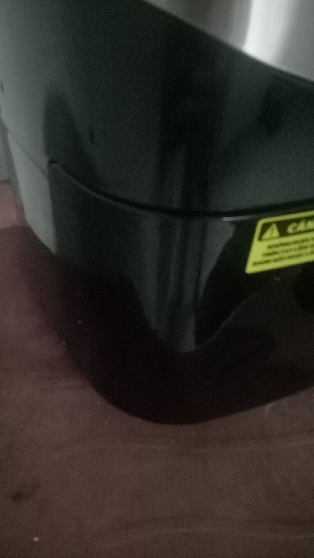 hàng đẹp nhưng bị lỗi, đóng vào ko xác 1 bên . vẫn xài tốt,chiên ngon nha