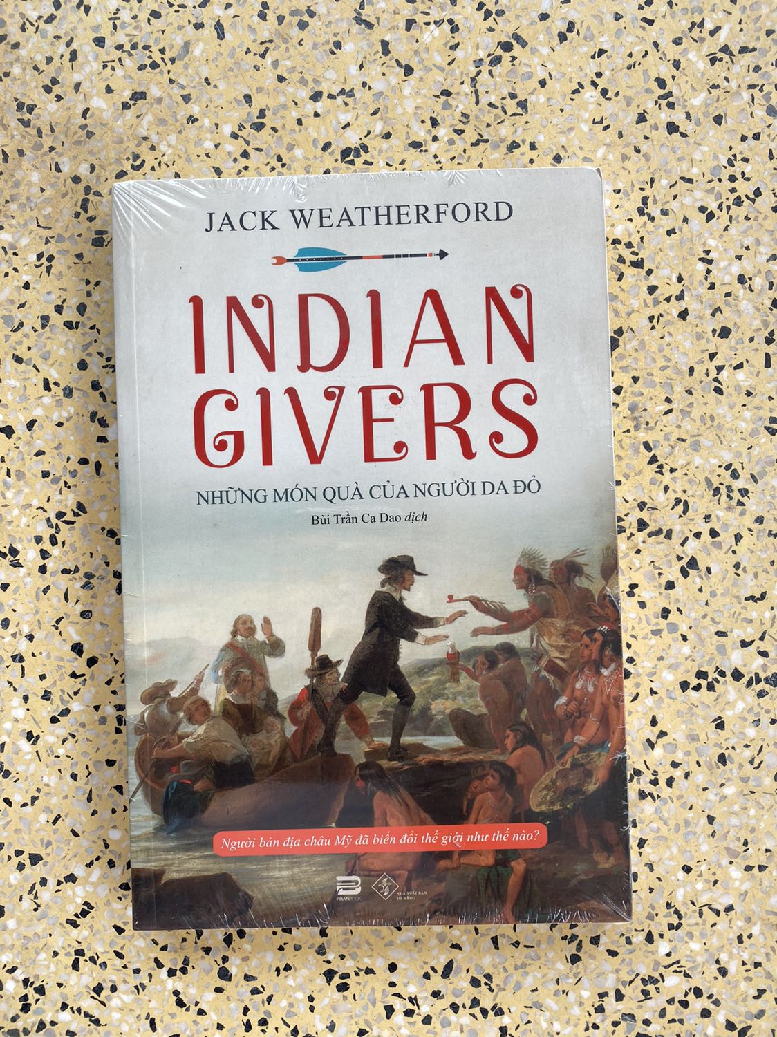 Sách đóng gói cẩn thận, nguyên seal.