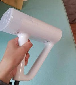 Giao hàng nhanh , đóng gói cẩn thận, ủi hơi nước mạnh - nhanh thẳng nên có nha mọi người....thanks  shop