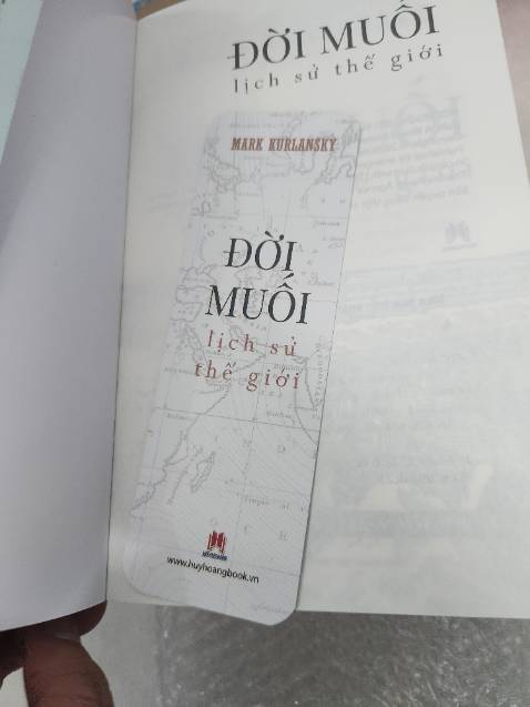 Giao nhanh, sách mới nguyên seal có kèm bookmark