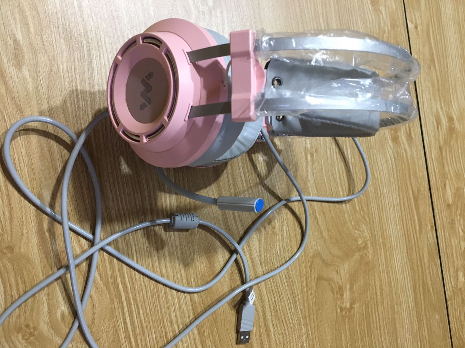 Shop vui lòng hướng dẫn: âm thanh quá nhỏ, không nghe được. Cám ơn shop.