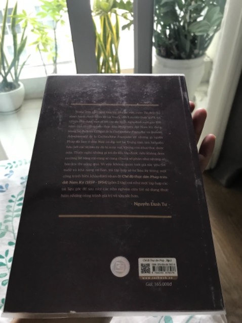 Tiki giao sách rất nhanh, sách đóng gói tốt và bọc BookCare đảm bảo chất lượng.