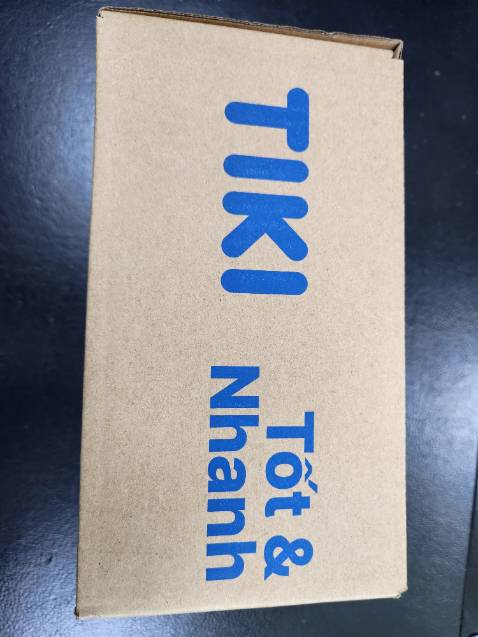 Lau nhanh sạch, nhìn giày có vẻ mới hơn, hàng ok, đánh giá 5 sao