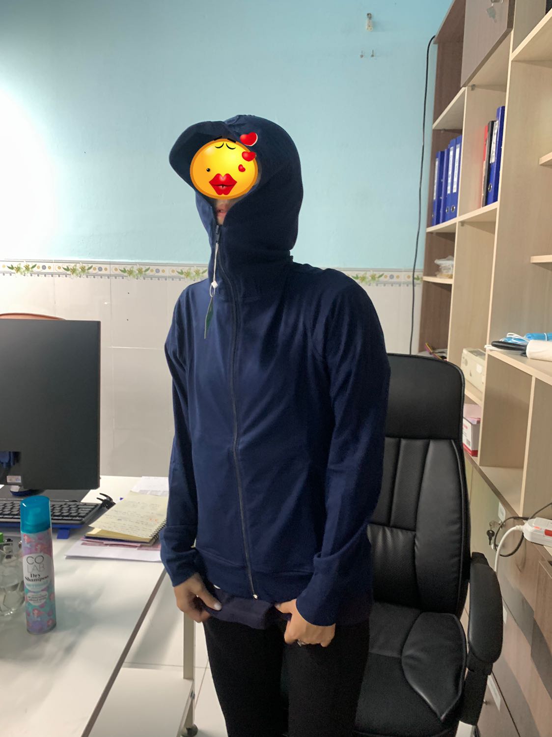 Áo đẹp từ trong ra ngoài, từ vải  đến phụ liệu và đường may. Ủi ép phẳng lỳ tươm tất hàng ở shop. Uy tín, đáng mua nha quý khách