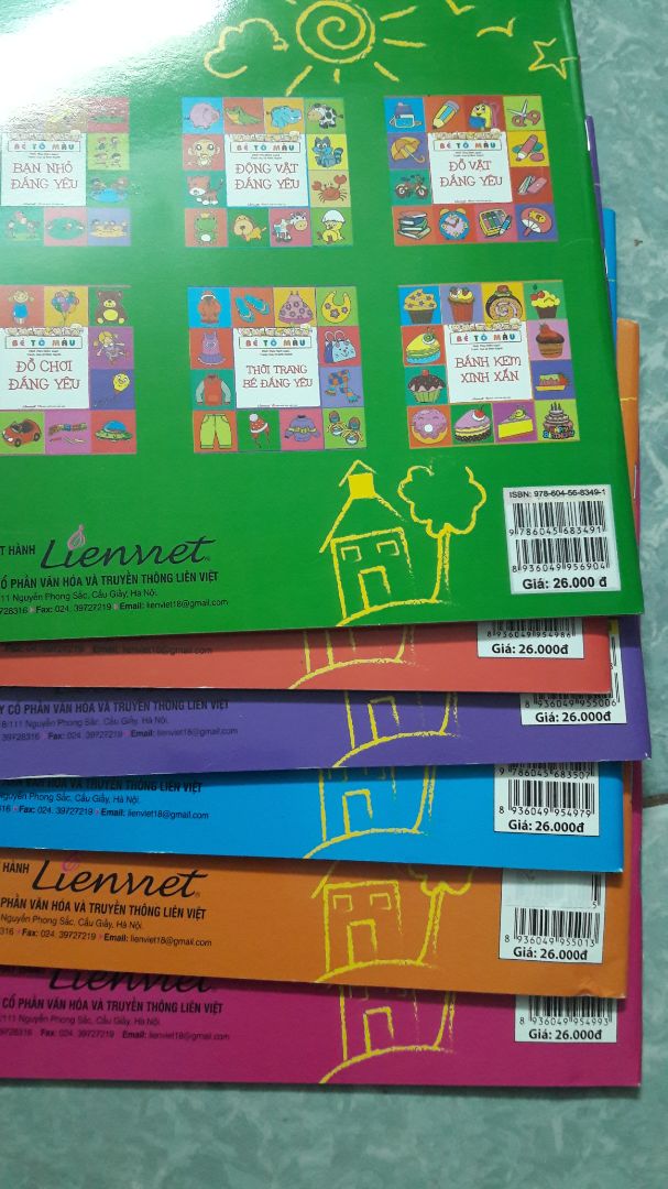 M là kh cũng khá lâu rồi của Tiki và lần nào nhận hàng cũng rất hài lòng. Nhưng lần này m thấy thất vọng quá.  Luôn tin tưởng tiki nên m ko kiểm tra lại hàng mà thanh toán tiền cho shiper. Mở gói hàng ra m thấy ko phải sp đặt mua.  Đơn hàng m đặt là 6 quyển dán hình trang phục công chúa mà Tiki giao cho m là 6 quyển tô màu.  M ko b sai ở khâu nào nhưng mong Tiki cho m câu trả lời hợp lý