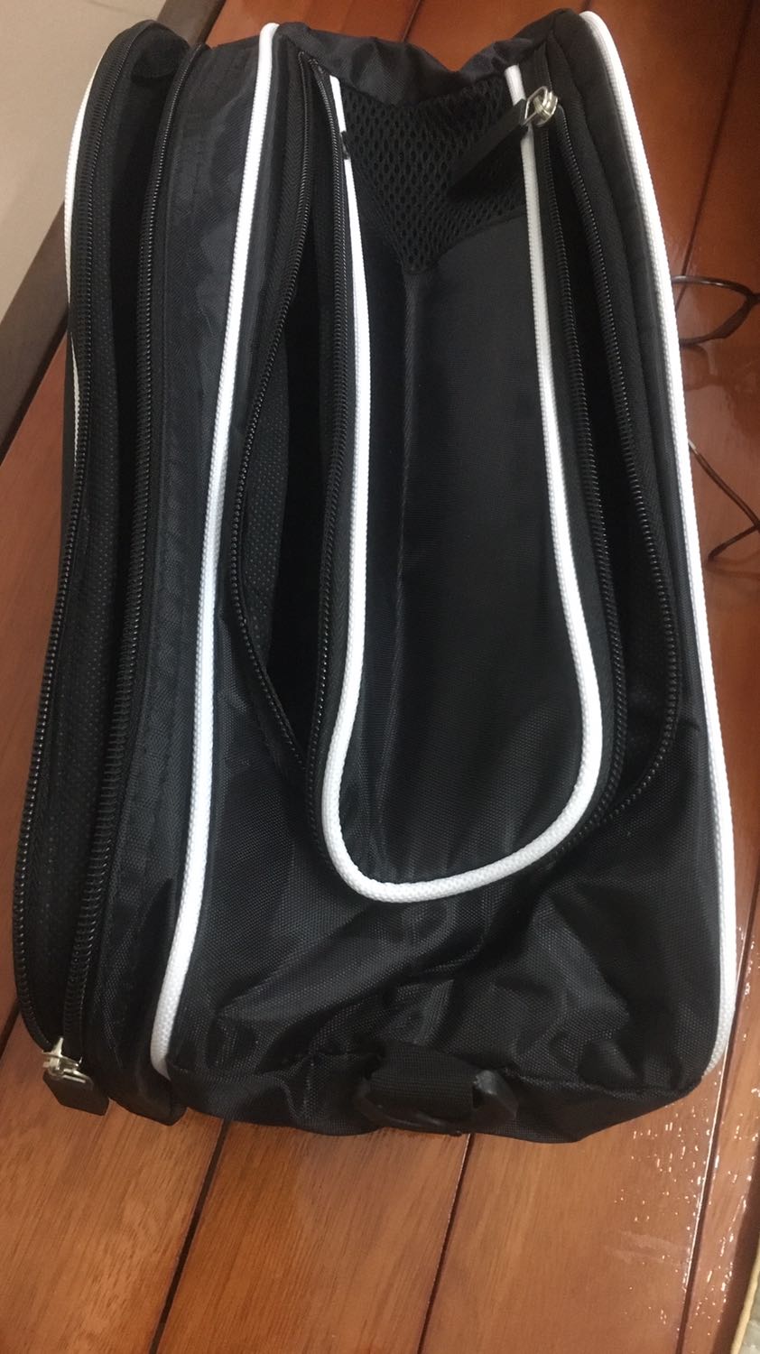 Được nhưng thiếu dây đeo chéo. Mong shop lần sau giao hàng cho khách đầy đủ