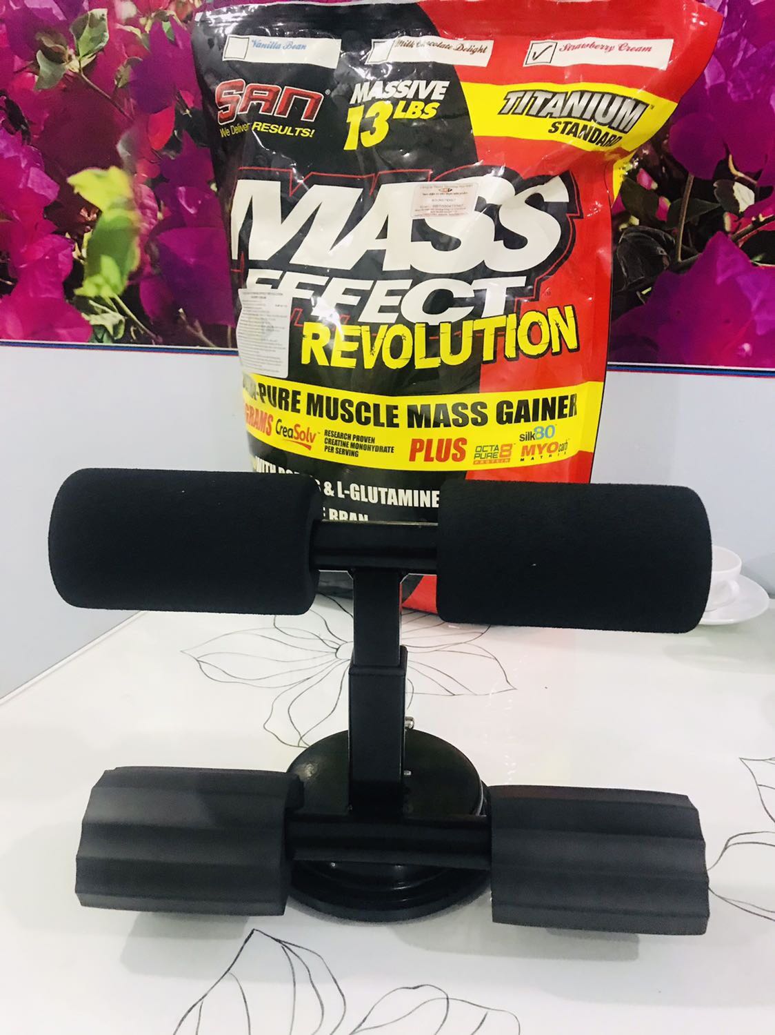 Ship nhanh quá trời! Vừa đặt xong đã nhận rùi hú hồn 
Giá cả như này hợp lý rùi ạ Cơ mà quên mất không đặt cái thảm yoga của shop nên giờ lật đật mua 1 cái nữa
Tặng shop 5 sao vì chăm sóc khách hàng có tâm ghê lun
À, nhớ tặng em mã giảm giá nha nãy nhắn mà em quên mất chưa lưu