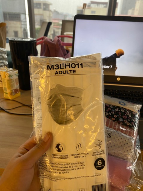 Sản phẩm giá rẻ, chất lượng vải xịn, mặc rất thoả mái giao hàng nhanh lại còn quà tặng kèm