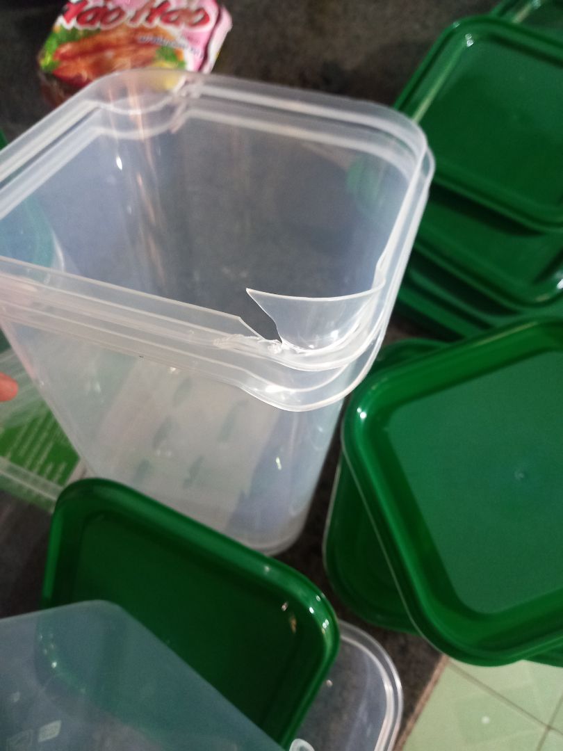 Shop đóng gói không cẩn thận, hộp mình nhận được bị bể, nhưng tổng quan vẫn ok nên mình vẫn ghi nhận 5 sao cho shop. Shop lưu ý khâu đóng gói kĩ hơn nhé, vì mấy đồ như vầy dễ vỡ ạ.