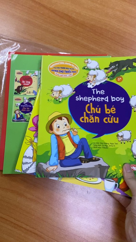 Sách in rất đẹp, màu sắc, hình ảnh rất thu hút ng đọc. Phù hợp cho các bé cấp 1 học tiếng anh