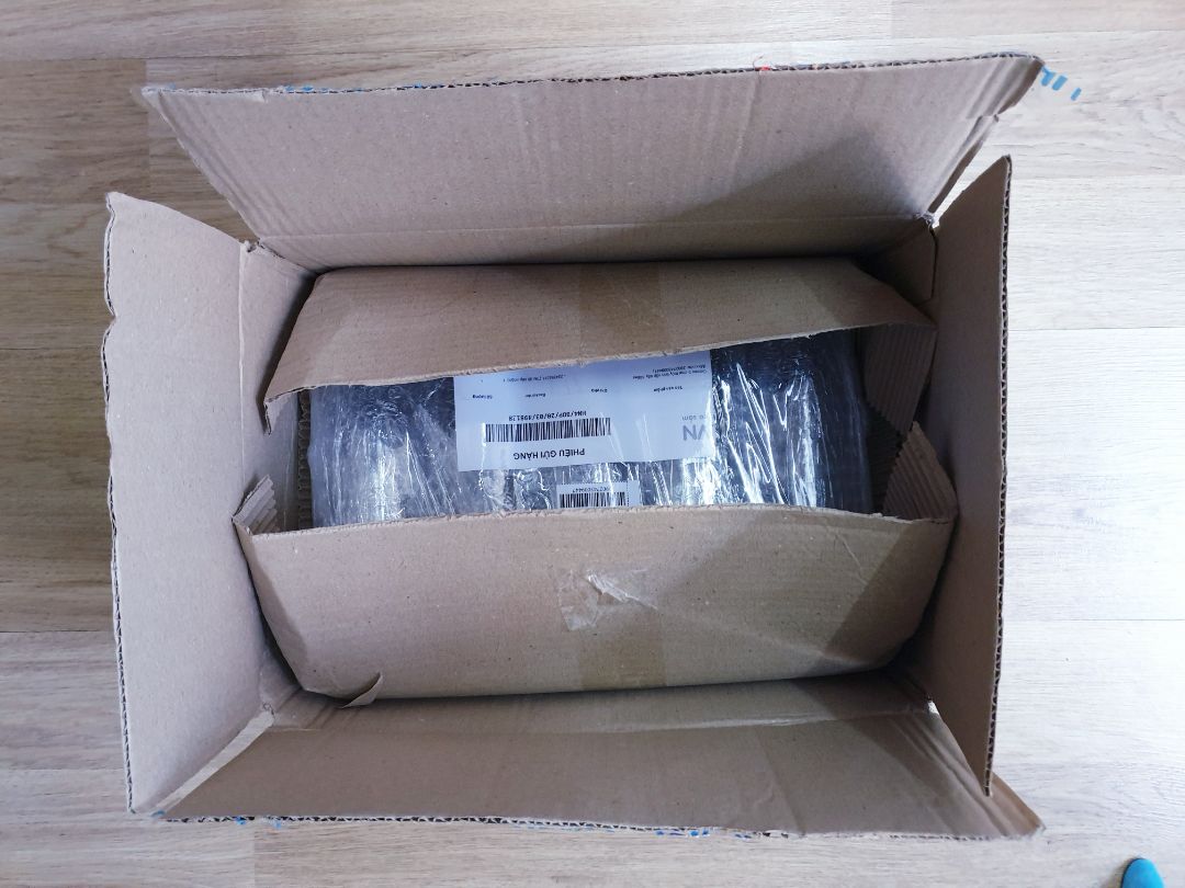 Rất hài lòng với sự chỉnh chu, cẩn thận của người đóng gói, người vận chuyển và người giao hàng. SP có nắp nhựa sẽ k bị gỉ sét, chai mua về vệ sinh nước sôi nóng k bị vỡ. Rất hài lòng và cảm ơn Tiki. ❤