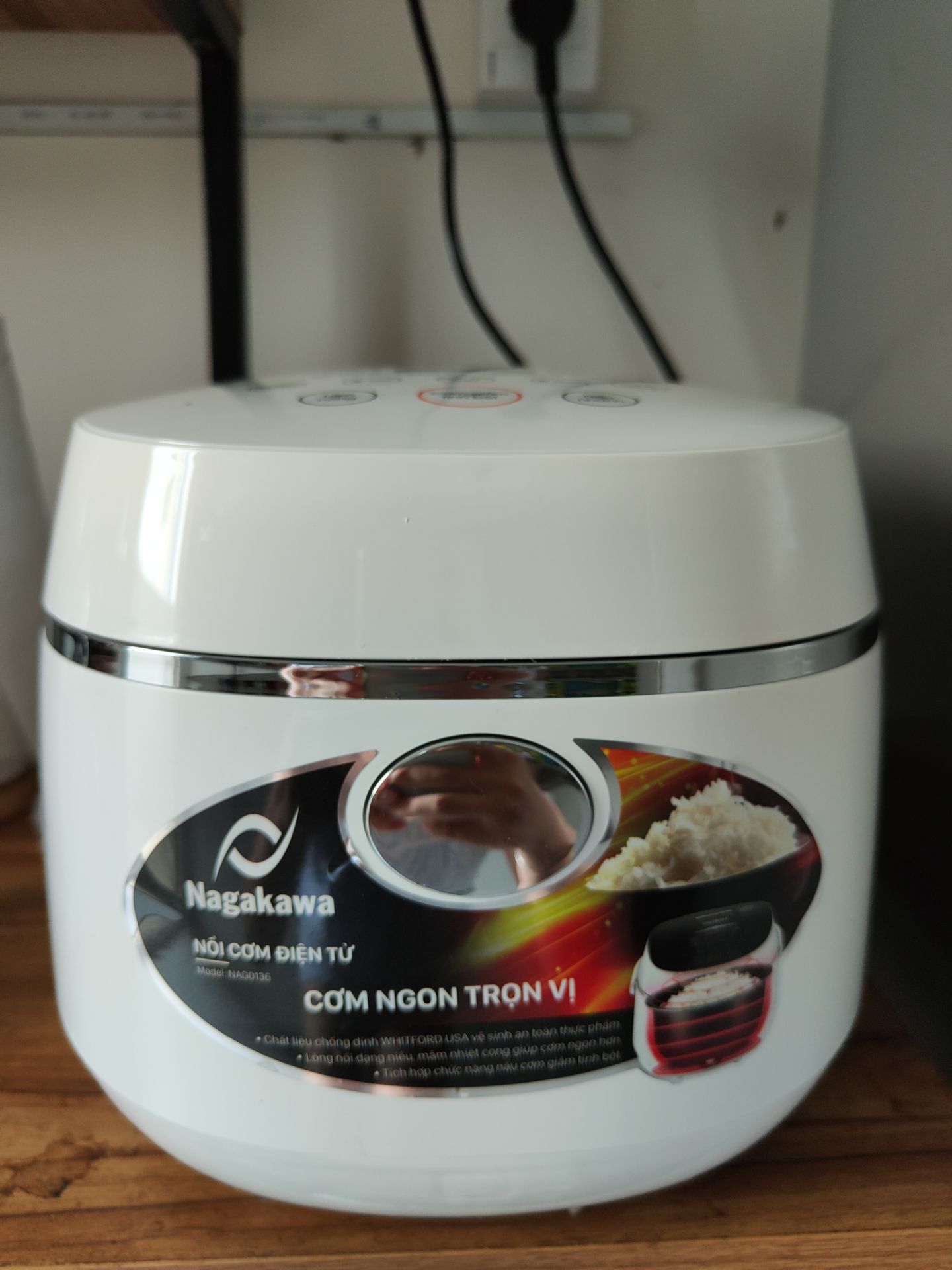 Nồi đep, nấu cơm ngon, hạt gạo tơi xốp bụng nở như nấu bằng nồi Cuckoo (nhà mình đang dùng). đồ cần nấu cơm gạo lức nên mua thêm. So về chất lượng thì giá thành khá rẻ và hợp lý. Giao nhanh đặt lúc 14h mà 16g30 đã nhận được hàng