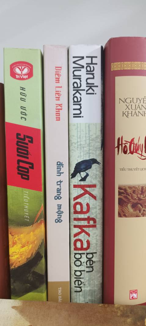 Sách hay, hàng giao về đóng gói cẩn thận, nhận hàng nhanh. Nên mua và nên đọc