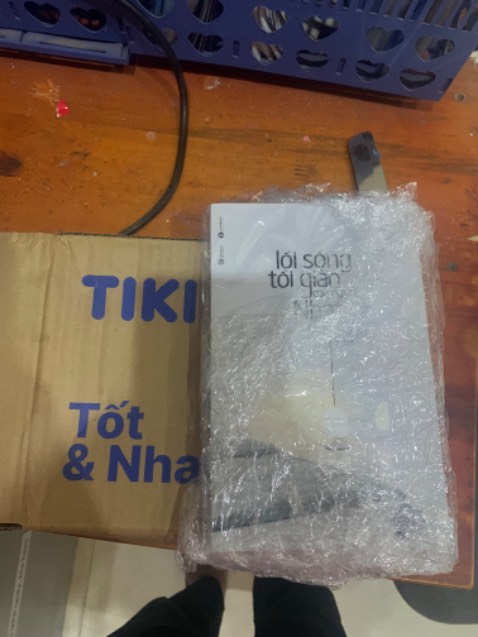 Mình rất thích Tiki đóng hàng rất cẩn thận. Sách đọc rất hay. Mọi người nên bổ sung trong tủ sách của mình Mình rất thích Tiki đóng hàng rất cẩn thận. Sách đọc rất hay. Mọi người nên bổ sung trong tủ sách của mình