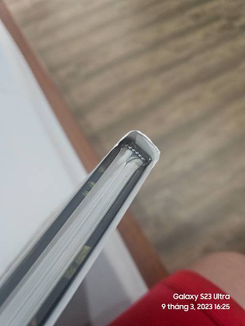 Giao sách cũ, nhăn góc tùm lum. Không có bao màng co. Thất vọng. 
.
Update: Tiki đã hỗ trợ mình đổi lại quyển khác đẹp hơn. Thanks.