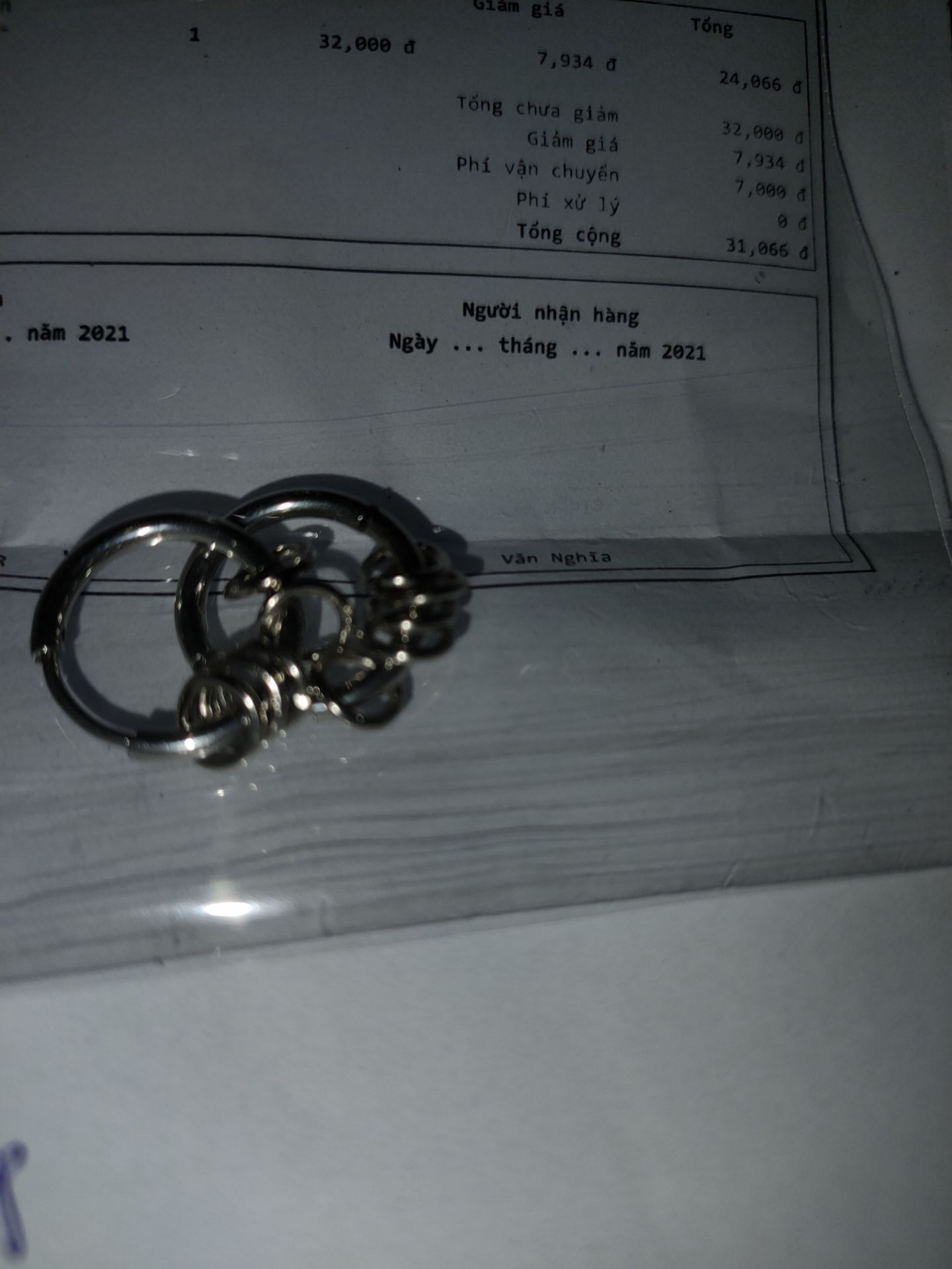 Sản phẩm đẹp, chất liệu inox, màu bạc. Đường kính 15mm