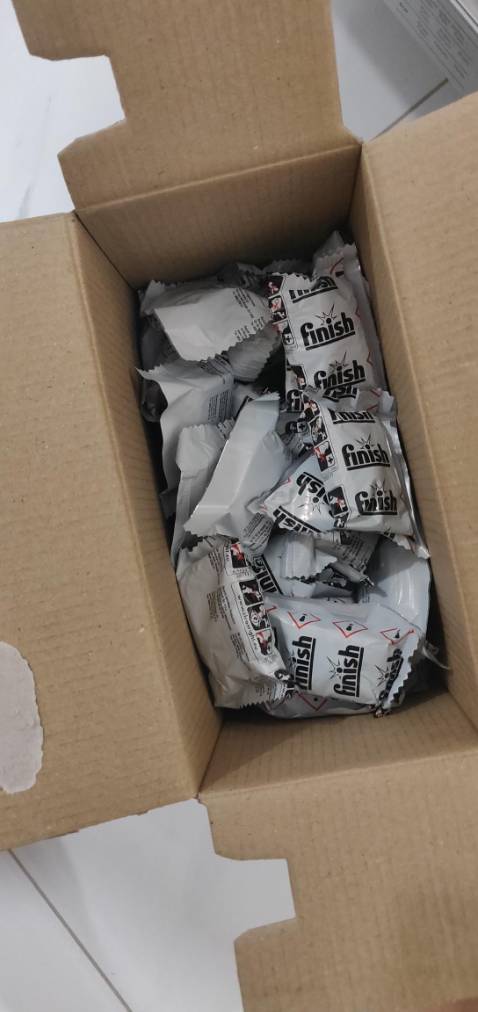 All of the tablets are broken in the box, the seller does not respond to my messages.