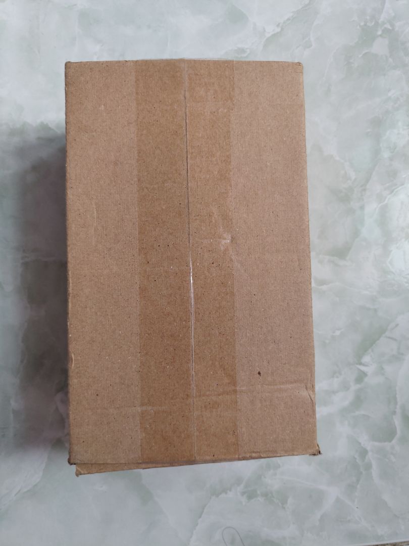 Sữa rửa mặt ban đầu dùng ,da mặt mình bị rát và đỏ lên nhưng sau thời gian ngâm cứu tìm hiểu cách để dùng hợp lý (do bạn gái hướng dẫn cách dùng hợp lý haha) bây giờ mặt mình đã đỡ mụn vs nhờn trên da mặt rất nhiều , sản phẩm dùng tốt ban đầu mình thấy được da liễu khuyên dùng nên đặt xem , không ngờ tốt như vậy